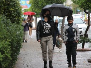 Aydın’da beklenen yağış başladı