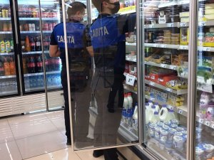 Altınova’da marketlere denetimi