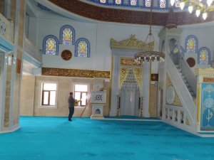 Hakkari’de camiler dezenfekte edildi