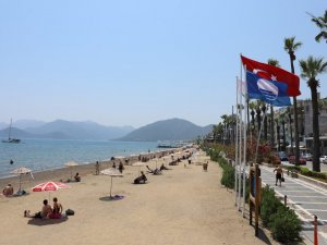 Marmaris Belediyesinin ikinci plajı da mavi bayrak aldı
