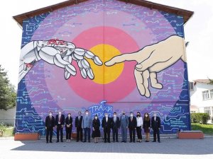 Kuzey Makedonya Bakanı Carovska, Teknopark modelini inceledi