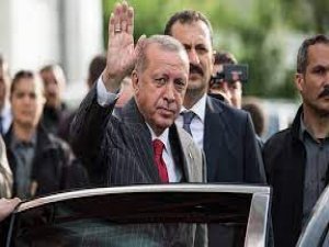 Cumhurbaşkanı Erdoğan, AK Parti İstanbul İl Başkanlığı’ndan ayrıldı