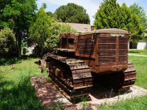 Bir zamanlar tarlaların tozunu atıyordu