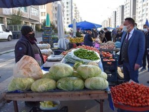 Bağlar’da semt pazarları birleşmeyecek