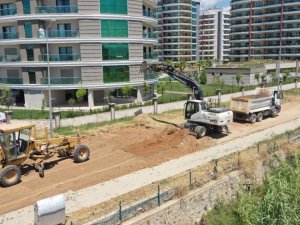 Aydın Büyükşehir Belediyesi Efeler’de yol yapım çalışmalarını sürdürüyor