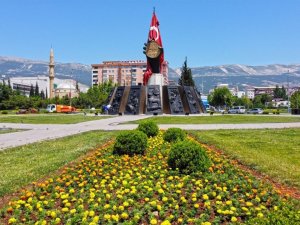 Kahramanmaraş’ta 555 bin adet mevsimlik çiçek dikiliyor