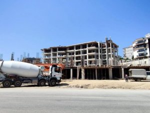 Kuşadası’nda kurallara uymayan inşaatlara geçit yok