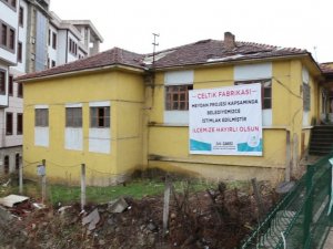 Çeltik fabrikası yıkım çalışmaları başladı