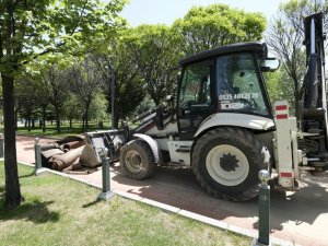 Köroğlu Parkı sil baştan yenileniyor
