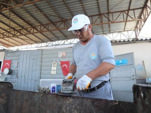 Mezitli’de çöp konteynerlerine modifiyeli sistem