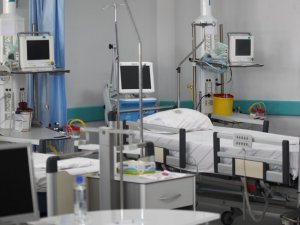 Aşı ve tam kısıtlama etkisini gösterdi, yoğun bakımlar boşalıyor