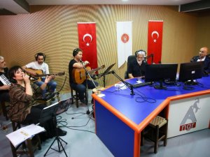Radyo Angara’da sanat şöleni