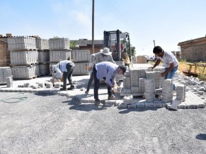 Mahallenin parke taşı ile döşenmesi vatandaşı memnun etti