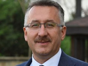 Belediyeden darbeci başkanların fotoğrafları kaldırıldı