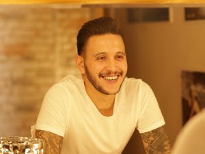 Ünlü saç tasarımcısı Hasan Hüseyin Yılmaz’dan yılın gelin ve damat saç modeli yorumu