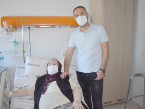 Nevşehir’den Antalya’ya robotik protez cerrahisi için geldi, sağlığına kavuştu