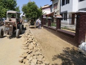 Turgutlu Belediyesi tamirat ve tadilat çalışmalarına aralıksız devam ediyor