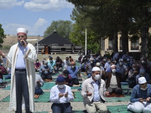 Eskişehir’de şiddetli yağmur, Mihalıççık’ta yağmur duası