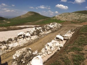 Şırnak’ta karla mücadele çalışmaları devam ediyor