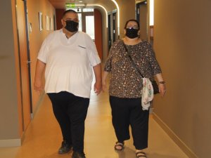 Süper obez çift, tüp mide ameliyatıyla şifa buldu