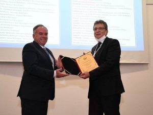 Birliğe katılım beratını başkan Öndeş aldı