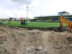 Ağrı Şehir Stadyumunun Tartan Pisti Yenileniyor