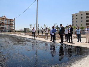 Konuklu’ya asfalt ve semt sahası