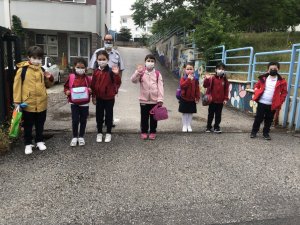 İlkokul ve ana sınıflarında yüz yüze eğitim başladı