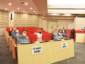 Başkan Çelik’e ‘Millet Bahçesi’ için protokol yetkisi