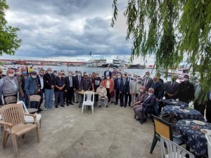 Marmara’daki deniz salyası konusu meclis gündemine taşınıyor