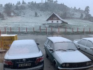 Bolu’ya Haziran ayında kar yağdı
