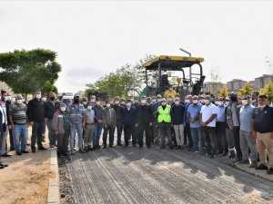 Başkan Dinçer sıcak asfalt serim çalışmalarını yerinde inceledi