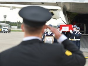 Büyükkılıç, Bitlis şehidini karşıladı