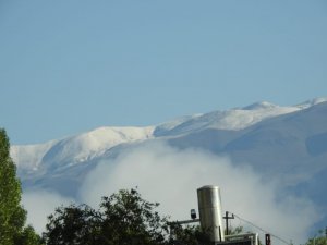 Erzincan’da Esence Dağı’na Haziran ayında kar yağdı