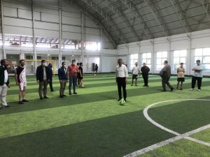 AK Gençlik spor faaliyetlerinin ilk vuruşunu Başkan Çopuroğlu yaptı