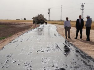 Akçakale kırsalında ilk asfalt çalışması başladı