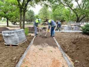 Tepebaşı’nda parklar yenileniyor