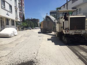 Yeni Mahalle’de tahrip olan yollar yenileniyor
