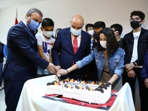 Keçiören Belediye Başkanı Turgut Altınok, YKS ve LGS öğrencileriyle buluştu