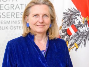 Eski Avusturya Dışişleri Bakanı Kneissl, Rus petrol şirketi Rosneft’in yönetim kurulunda