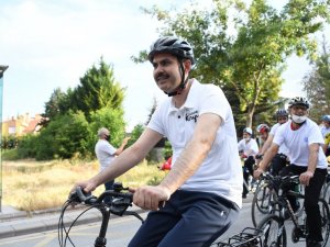 Bakan Kurum bisiklet etkinliğine katıldı