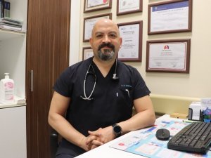 2 binden fazla kişiye sigarayı bıraktıran doktor: "Sigara içenler koronayı 3,5 kat daha ağır geçiyor"