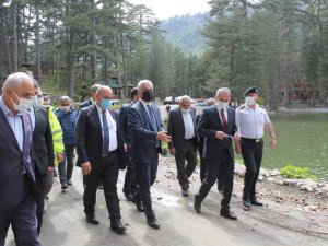 Dipsizgöl ziyaretçilerini hayran bırakıyor