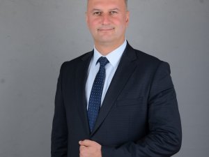 Karataş’tan gri pasaportla yurt dışına çıkan 30 kişiden 20’si dönmedi