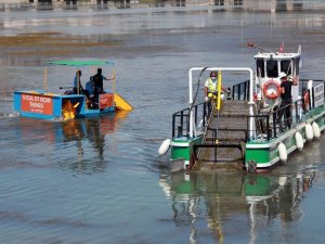 Boğaçayı’nda temizlik çalışması