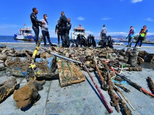 Körfezde denizden çıkanlar şaşırttı: Scooter bile var