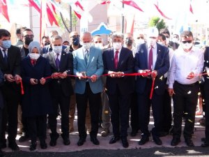 Tuşba Belediyesinin ‘İbrahim Öngün Parkı’ hizmete açıldı