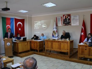 Prof. Dr. Halaçoğlu; “Türklerin fırınlarda yakıldığına şahit olanlarla bizzat konuştum”