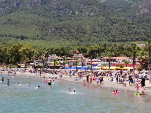 Kısıtlama öncesi sahillerde yoğunluk