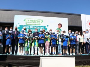 Cumhurbaşkanı Erdoğan, Türkiye’nin en büyüklerinden Mersin Millet Bahçesini video konferansla açtı